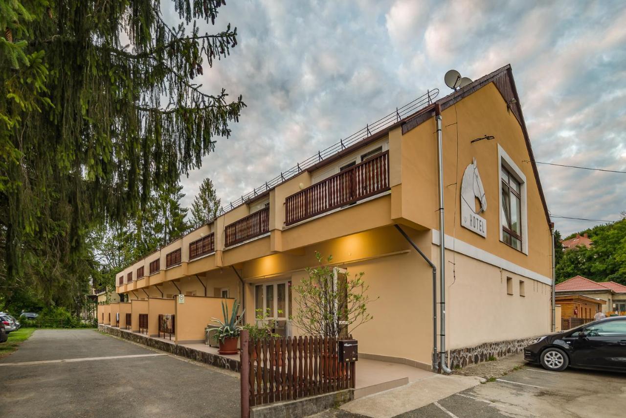 Lipicai Hotel Es Etterem Szilvásvárad Eksteriør bilde